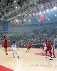  跨界合作创新营销，篮球产业拓展商业版图