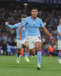  穆雷草地王者归来，温网捧杯泪洒赛场