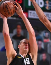  米切尔单节轰下20分，骑士主场力克公牛队