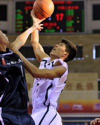  大学生篮球超级联赛，北大战胜清华夺冠