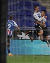  中场核心伤愈，回归首战传射建功