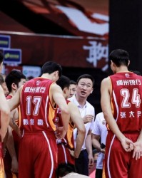  CBA焦点战，辽宁男篮逆转浙江豪取连胜