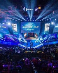  极限操作惊艳全场定义电竞美学