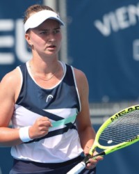  克雷吉茨科娃黑马之路闯进决赛