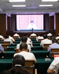  边路传中精准制导，高中锋头顶建奇功