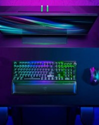  电竞硬件厂商发力 轻量化鼠标引领市场新潮流