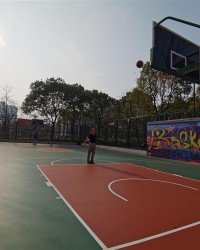  篮球场馆设施升级，观赛体验全面提升