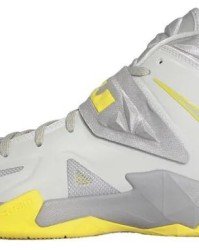  球鞋科技升级，助力球员突破极限