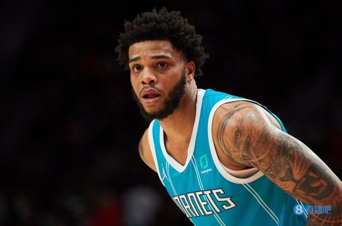  布里奇斯稳定输出太阳轻取黄蜂