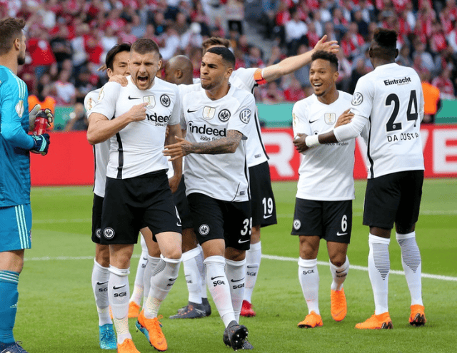  德甲霸主拜仁慕尼黑大比分狂胜弱旅