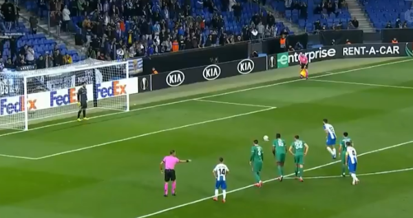  马德里竞技顽强逼平领头羊，展现铁血精神  