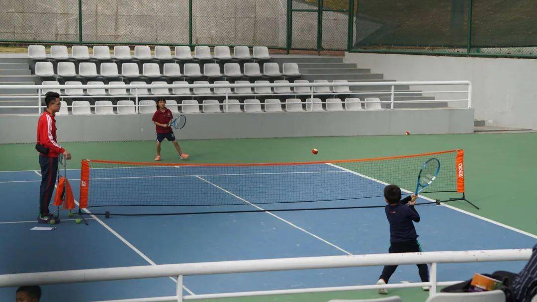  青少年网球积分赛启动，覆盖全国三十个城市