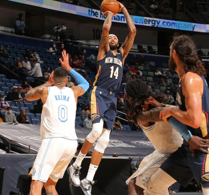  锡安威廉森暴扣集锦鹈鹕击败马刺