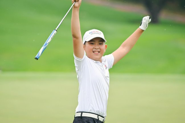  法网青少年组黑马突围，本土小将首夺桂冠